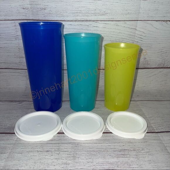 3 Tupperware Tumblers with Lids 5107 6380 6378 - Picture 1 of 3